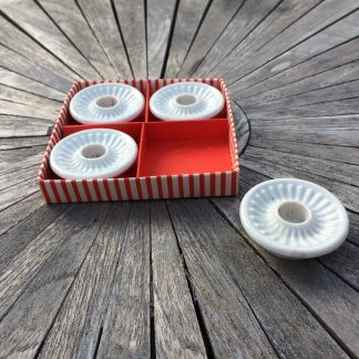 4 små riflet lysestager